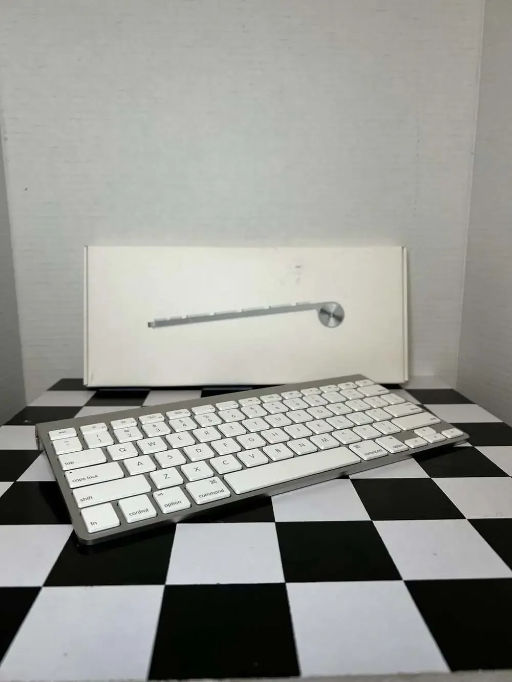 Apple Wireless Keyboard Model A1314